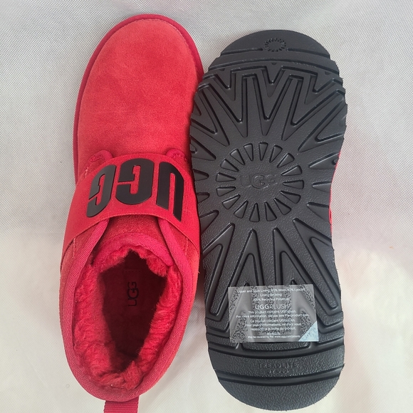 UGG Unisex Neumel ll Slipon in Red/Black Ankle Boots - Picture 7 of 7